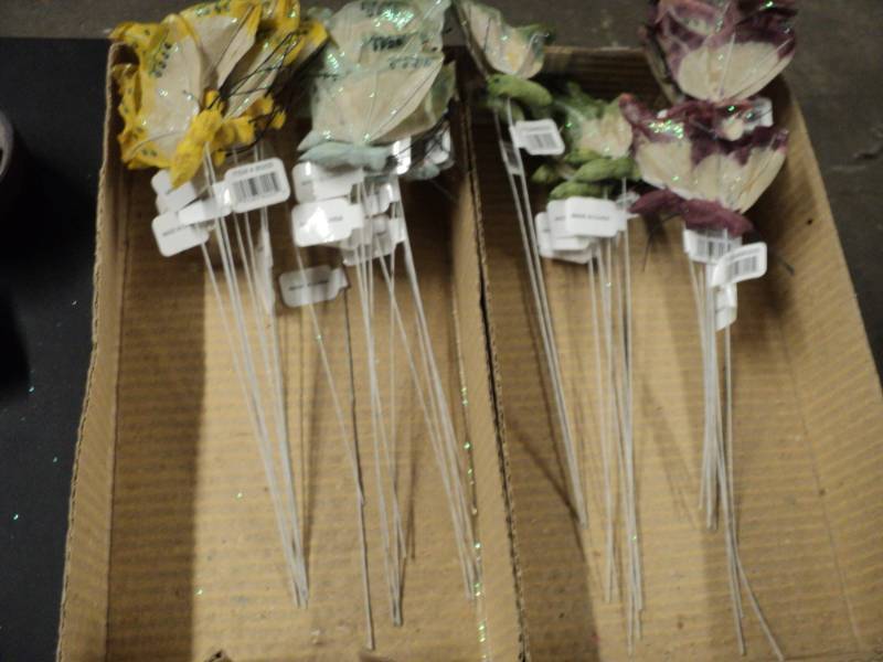lot 280 image: 2 Boxes of 36 each butterfly piks 4...