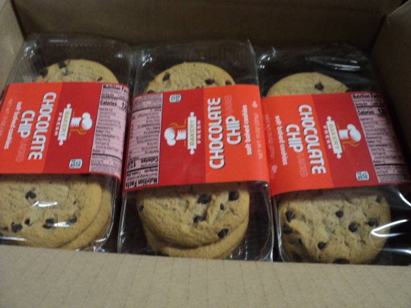 lot 285 image: Box of 12 packages of Bakery Fresh ...