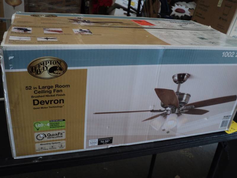 lot 321 image: Hampton Bay52 Large Room Ceiling F...
