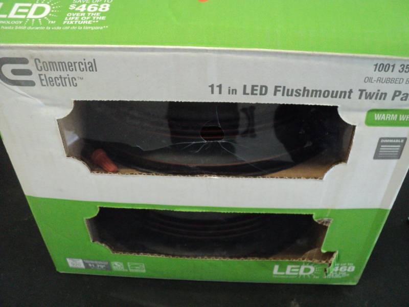 lot 355 image: Commerical Electric 2 pack- 11 LED...