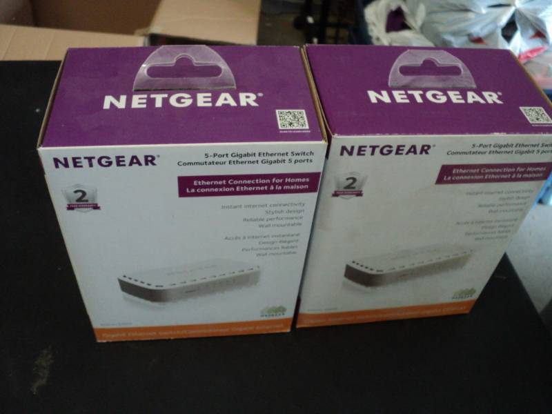 lot 362 image: Set of 2 Netgear 5 port Gigabit Eth...