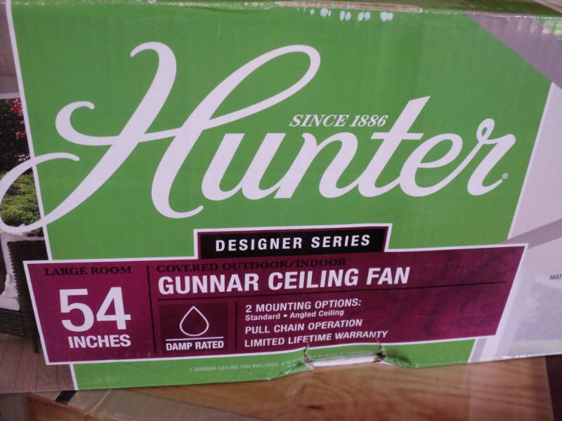 lot 373 image: Hunter 54 Gunnar Ceiling Fan...