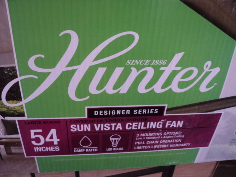 lot 381 image: Hunter 54 SunVista Ceiling Fan wit...