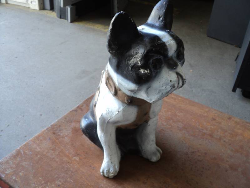 lot 385 image: Cement Bulldog 14 Tall...