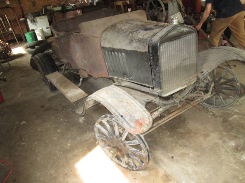lot 4 image: 1924 Model T Car Project