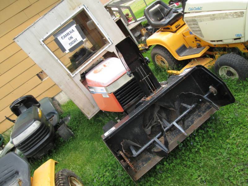 lot 10 image: Simplicity Lawn Lord 18 HP, Hydro, ...