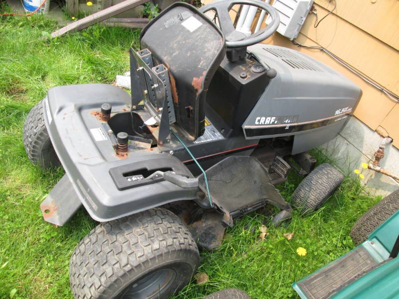 lot 28 image: Craftsman hydro  automatic mower 1...