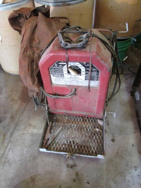 lot 53 image: Lincoln Welder, AC-225-S Arc stick ...