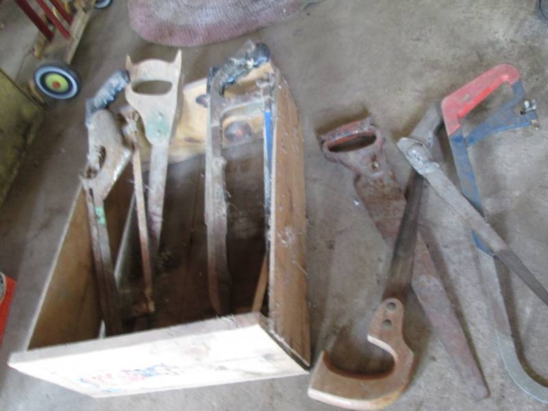 lot 59 image: Vintage handsaw, and wood fruit box...