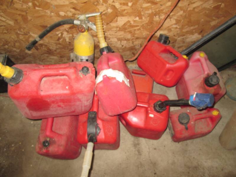 lot 93 image: 9 Gas cans, vintage fire extinguish...