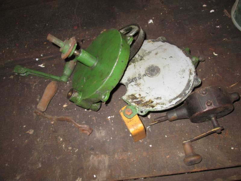 lot 115 image: Vintage drill, gear box manual gree...