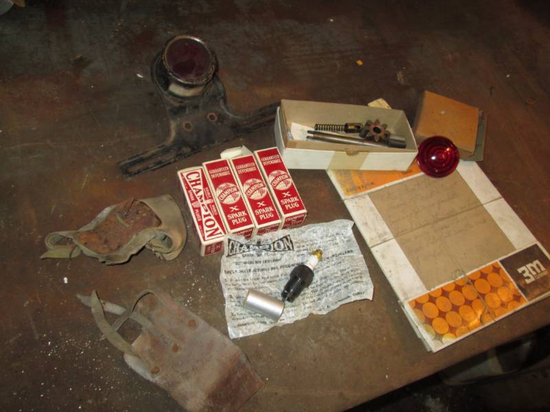 lot 123 image: Model T gaskets, spark plugs (4) vi...