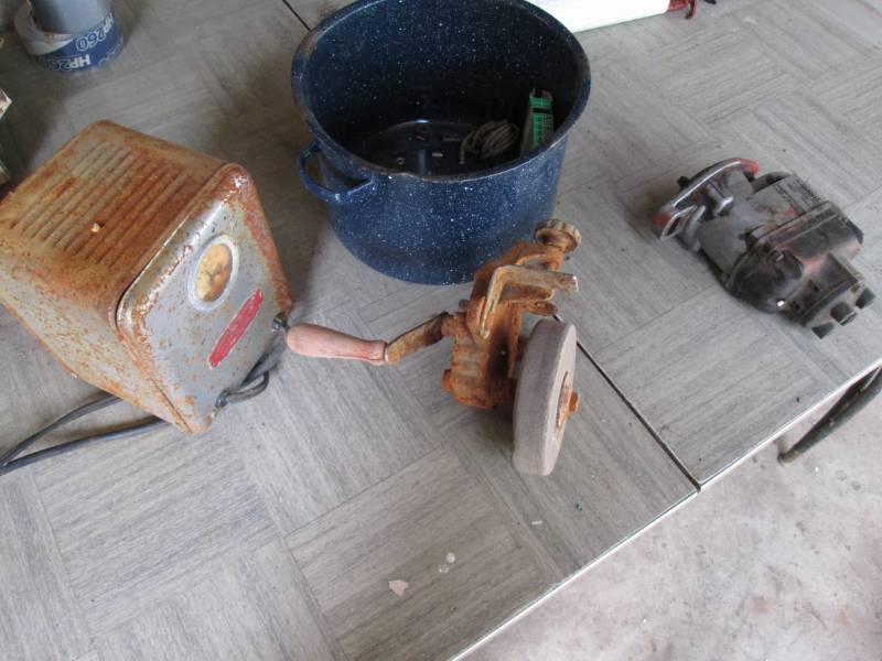 lot 156 image: Lot of vintage items, voltage teste...