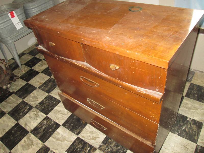lot 175 image: Brown 4 drawer chest of drawers...