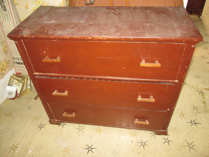 lot 189 image: 3 drawer dresser, heavy - home made...