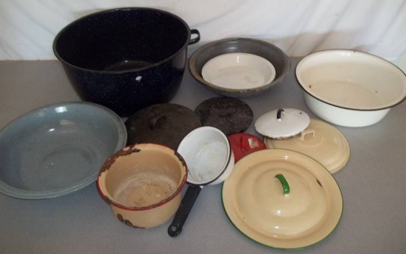 Assorted Enamelwares