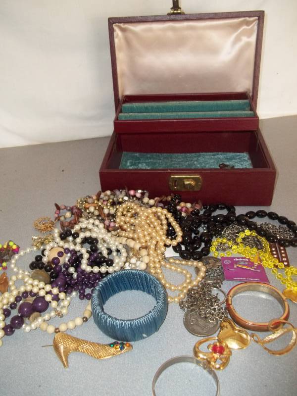 Jewelry and Jewerly Box
