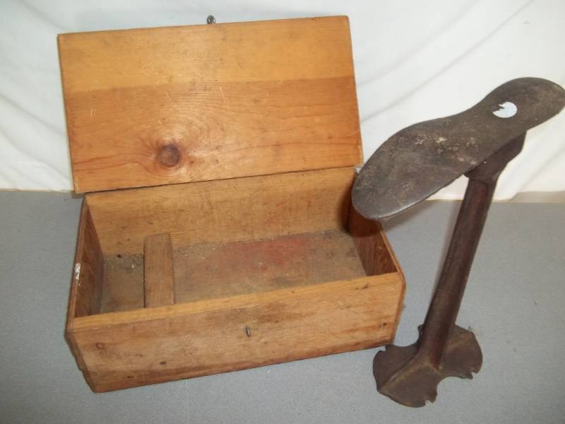 Cobblers Tool