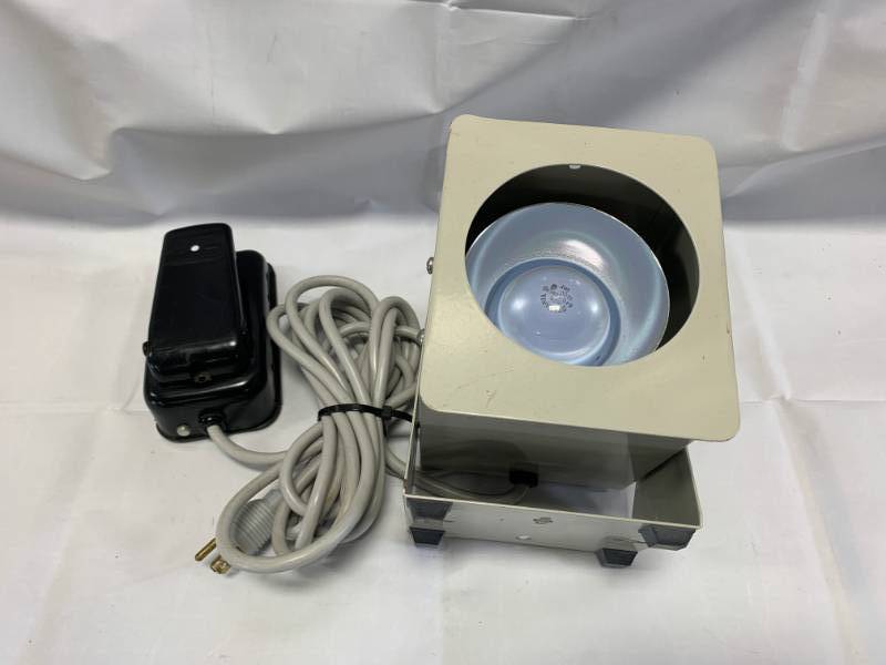 lot 26 image: XRay Foot Petal Controlled Light