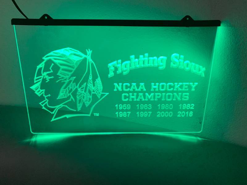 lot 28 image: UND Fighting Sioux LED Neon Style Sign New