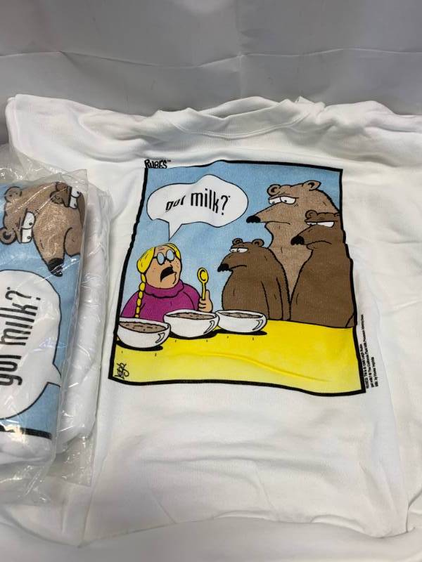 lot 68 image: Lot of 3 Milk Sweatshirts New Size Large