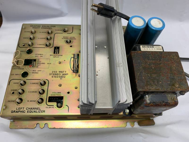 lot 75 image: Rowe CD Jukebox 250 Watt Amplifier