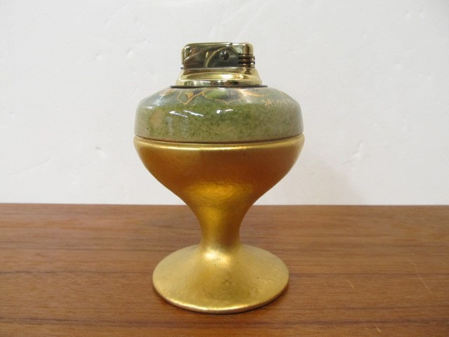 lot 18 image: Vintage Mid Century Signed SASCHA BRASTOFF Table Lighter