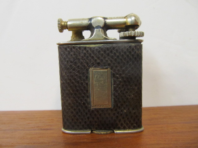 lot 22 image: Vintage CLARK Firefly Lift-Arm 14k Gold Plated Cigarette Lighter