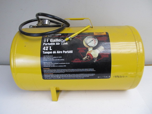lot 60 image: 11 Gallon Portable Air Tank
