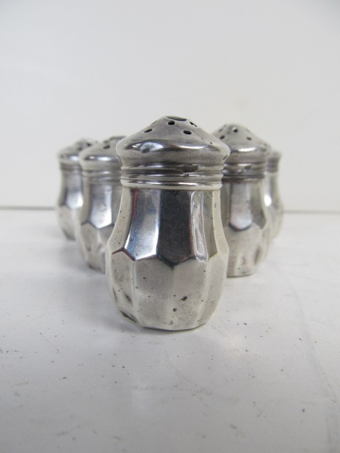 lot 69 image: Set of 6 Vintage Sterling Silver Salt & Pepper Shakers