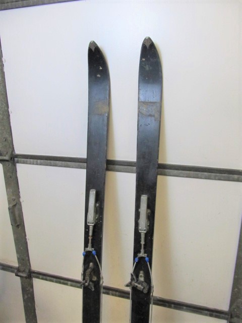 lot 154 image: Pair of Vintage Wooden Snow Skis