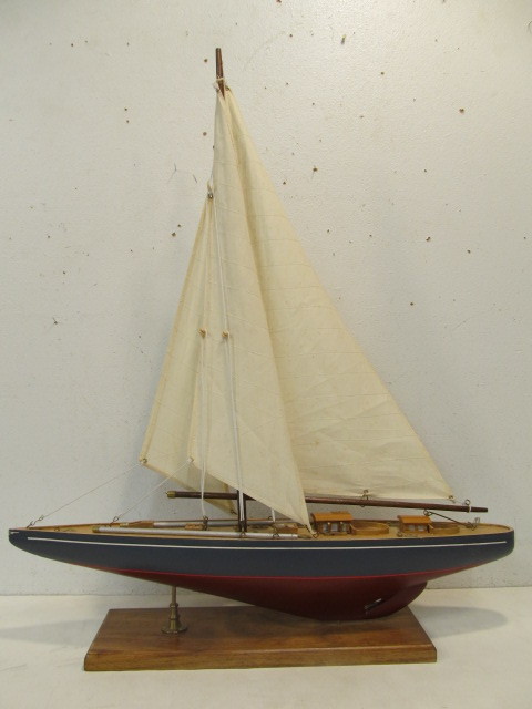 lot 103 image: Large Solid Wood Sailboat Display wStand