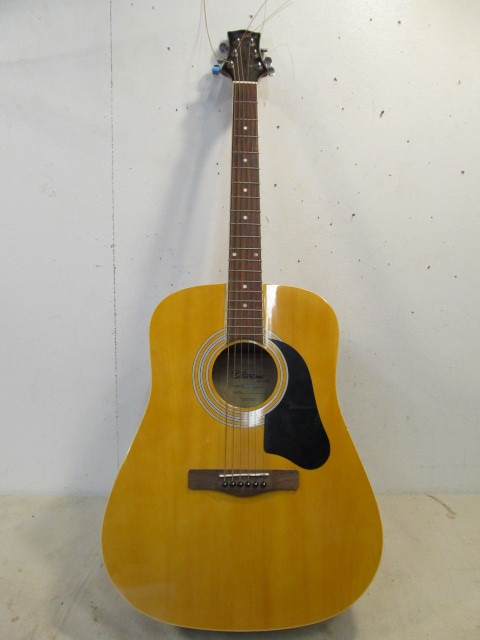 lot 109 image: SILVERTONE Pro Series Acoustic Guitar