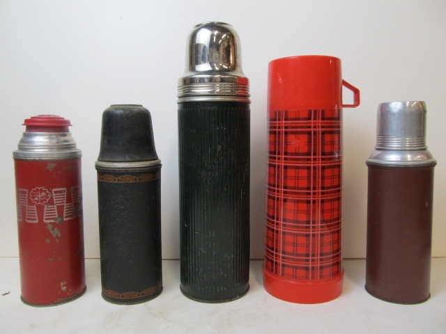 lot 119 image: Group of Vintage Thermoses