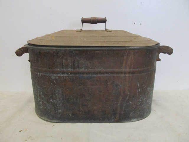lot 130 image: Antique Copper Boiler wLid