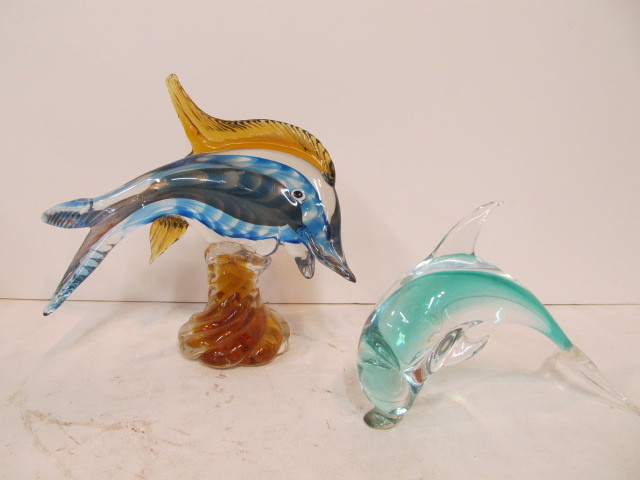 lot 188 image: Vintage MURANO Art Glass Dolphin & Fish