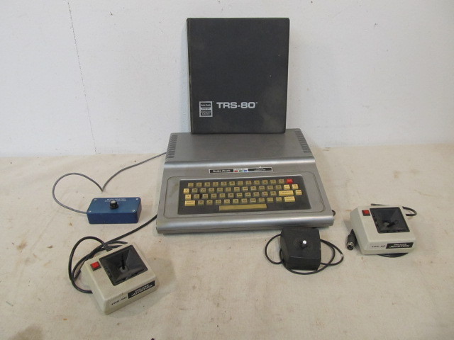 lot 197 image: Vintage Radio Shack TRS-0 Color Computer wAccessories