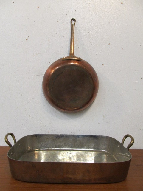 lot 217 image: Vintage Ouvres-Vesoul Cuisine Copper Saute Pan and Unmarked Large Copper Dish