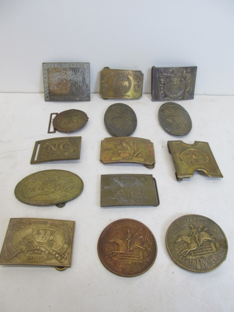 lot 161 image: Lot of Vintage Solid Brass Belt Buckles
