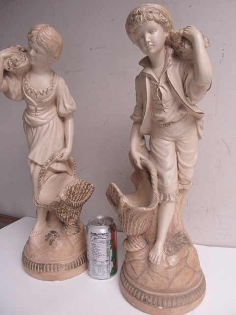lot 255 image: Large Vintage MARWAL 20 Figural Statues