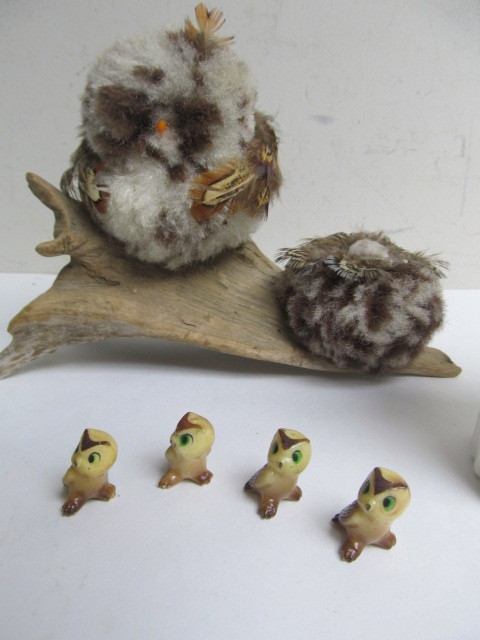 lot 258 image: Group of Vintage etc Owl Figurines