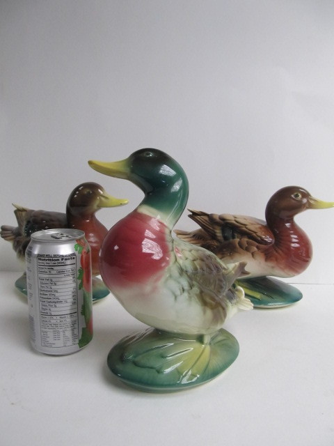 lot 260 image: 3 Signed Vintage art Pottery Duck Figurines
