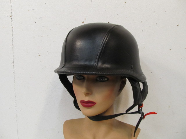 lot 237 image: Leather Lined Motorcycle Helmet - size L