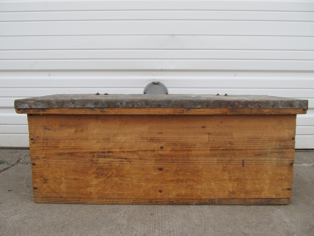 lot 243 image: Antique Metal Top Carpenters Tool chest