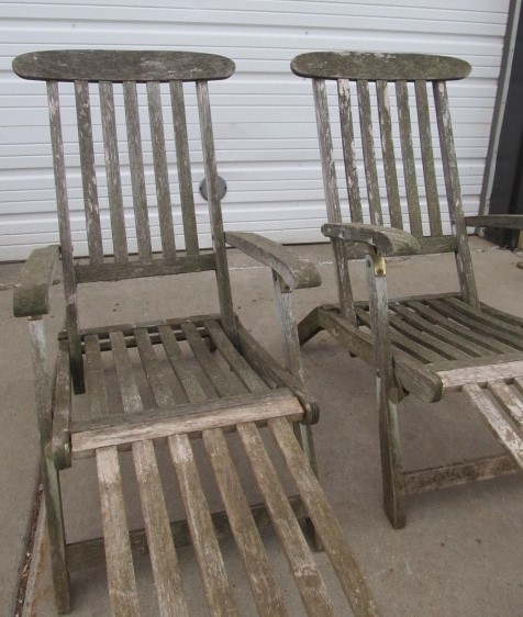 lot 4 image: Rustic Wooden PatioDeck Folding Lounge Chairs