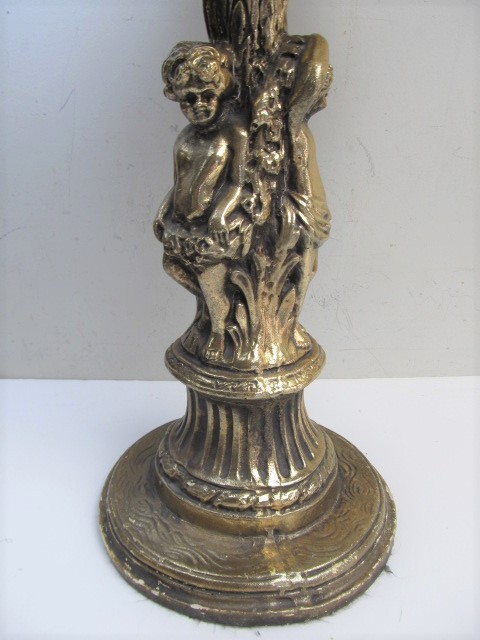 lot 277 image: Vintage Hollywood Regency Style Figural Marble Top Lamp Table 