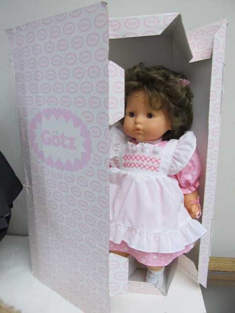 lot 284 image: Group of GOTZ etc Dolls