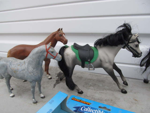lot 286 image: Lot of Toy Horses etc - Most New in Box