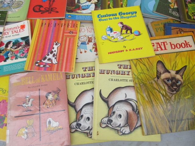 lot 287 image: Large Lot of Vintage Childrens Books