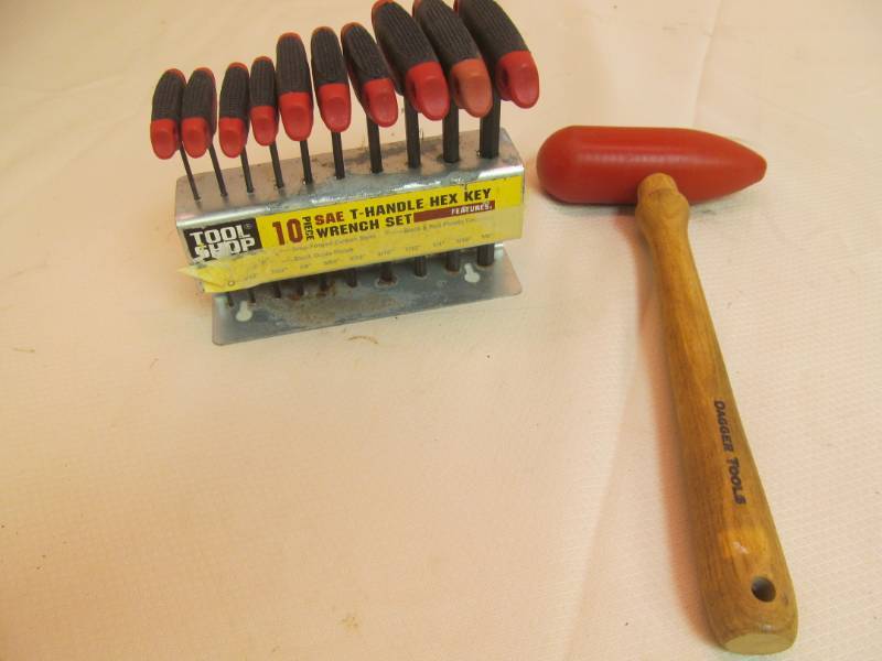 lot 11 image: tools